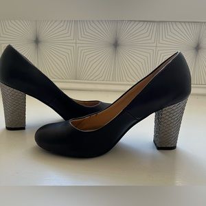 Seychelles black pump with embossed metal heel